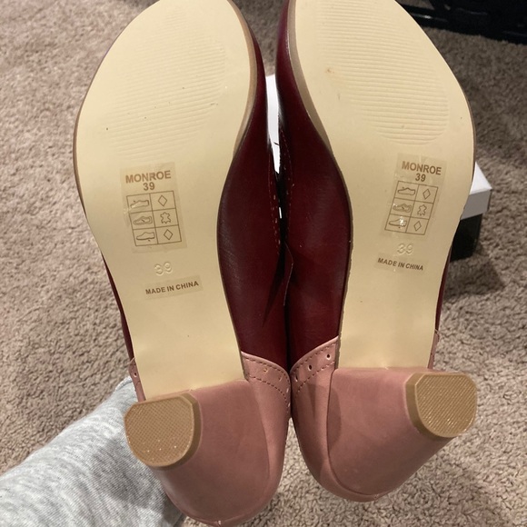 Chelsea Crew heels - Picture 4 of 4